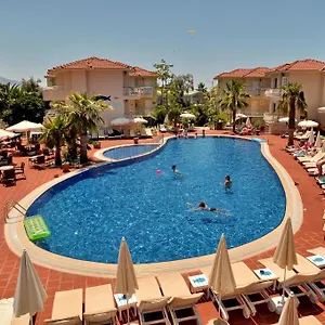 The Blue Lagoon Deluxe Отель